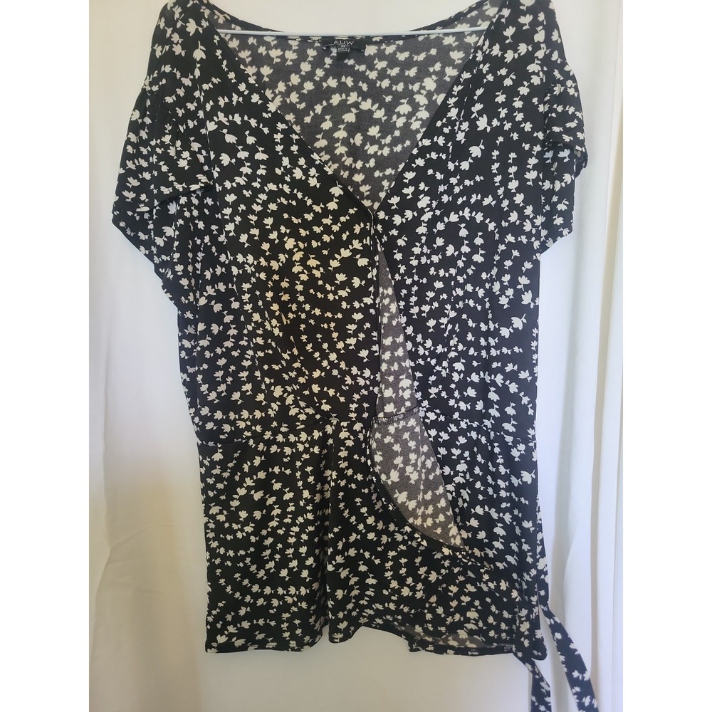 AUW  Womens Blouse Size 2x Black And White Floral Print Wrap Shirt